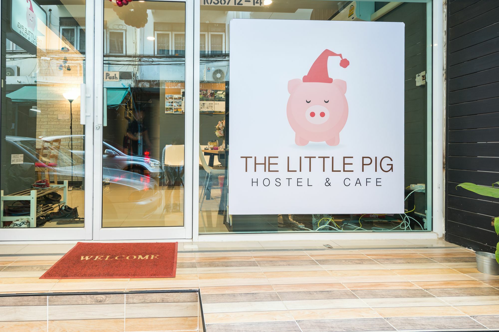 Готель The Little Pig Sukhumvit Бангкок Екстер'єр фото